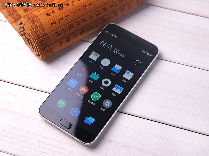 魅族MX5現(xiàn)貨供應(yīng) 1799元
