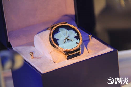 4888元！HUAWEI WATCH星月系列發布：施華洛世奇寶石