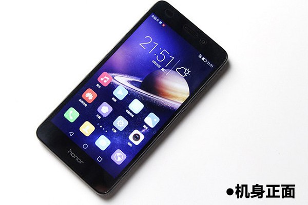 背面設(shè)計(jì)是亮點(diǎn) 榮耀5C外觀評測