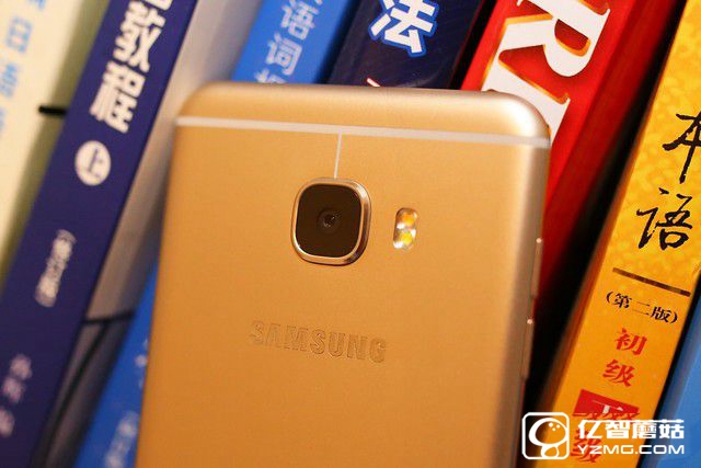 三星Galaxy C5評測：PK國產(chǎn)的正確姿勢 