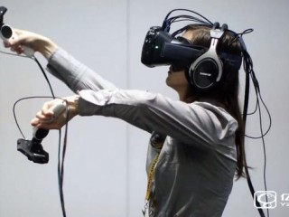 htc vive虛擬現(xiàn)實(shí)頭盔3個(gè)月銷量已逼近10萬臺(tái)