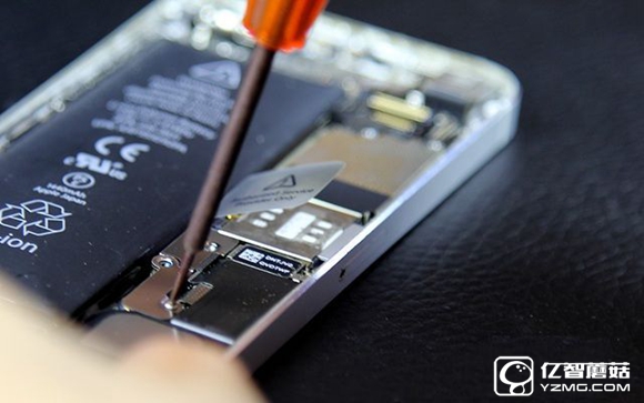 蘋果手機怎么換電池？iPhone5更換電池圖文教程