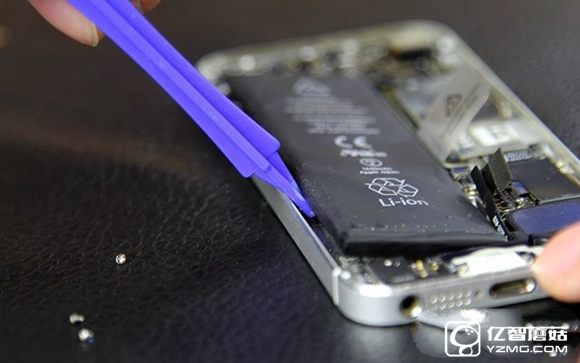蘋果手機怎么換電池？iPhone5更換電池圖文教程