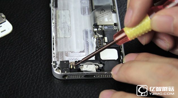 蘋果手機怎么換電池？iPhone5更換電池圖文教程