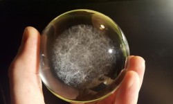 想感受宇宙浩瀚不一定在電影里  這個Laniakea玻璃球就行