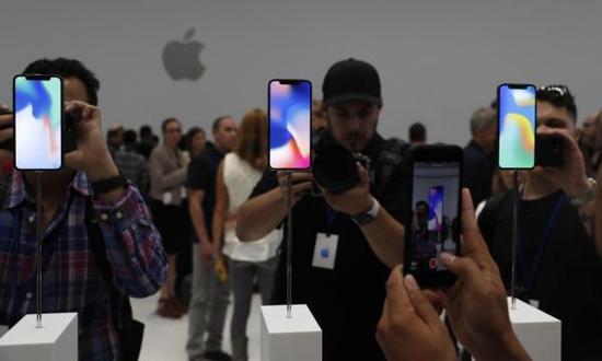 黃牛：iPhone X訂金6000元總價(jià)炒至2萬(wàn)