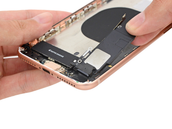 iPhone8 Plus內(nèi)部做工怎么樣 iPhone8 Plus拆解圖評(píng)測