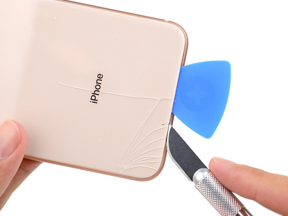 iPhone8 Plus內(nèi)部做工怎么樣 iPhone8 Plus拆解圖評(píng)測