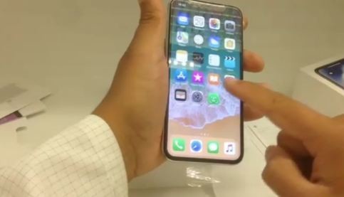 iPhone X全球首發(fā)開(kāi)箱 值不值看完就明白