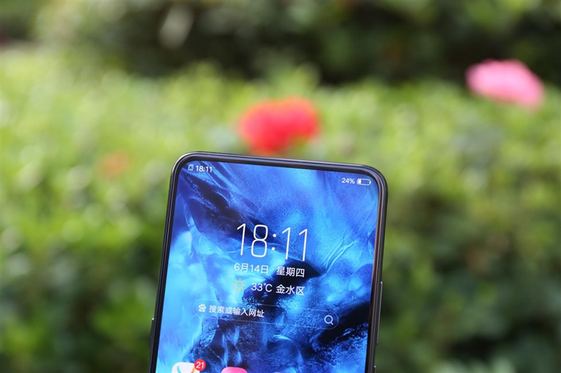 首發(fā)升降式相機(jī) vivo NEX評(píng)測(cè)：這才是未來(lái)的手機(jī)