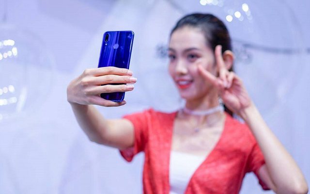 華為nova3和3i哪個(gè)好 華為nova3i和nova3區(qū)別對(duì)比