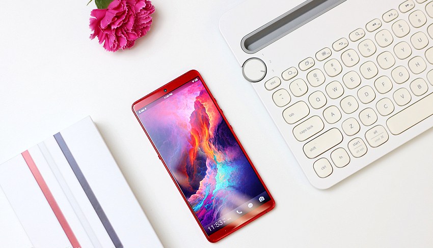 堅(jiān)果Pro2s精美圖賞 高顏值中端手機(jī)，比小米8SE便宜1元