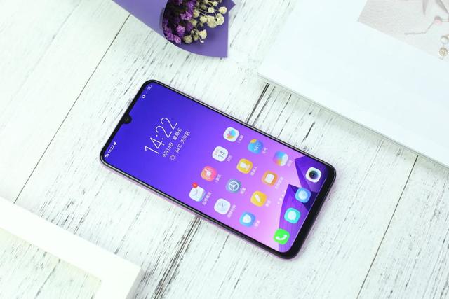 vivo Y97配置參數(shù)與真機(jī)圖賞 高屏占水滴全面屏