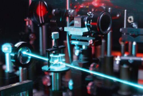 激光設備的工作原理，基本原理介紹！